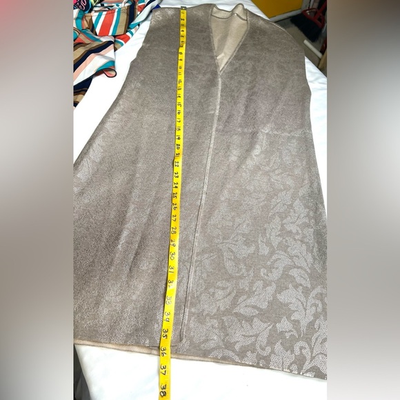 CHICO’S Taupe with silver paisley print sleeveless reversible duster size S - Picture 14 of 14